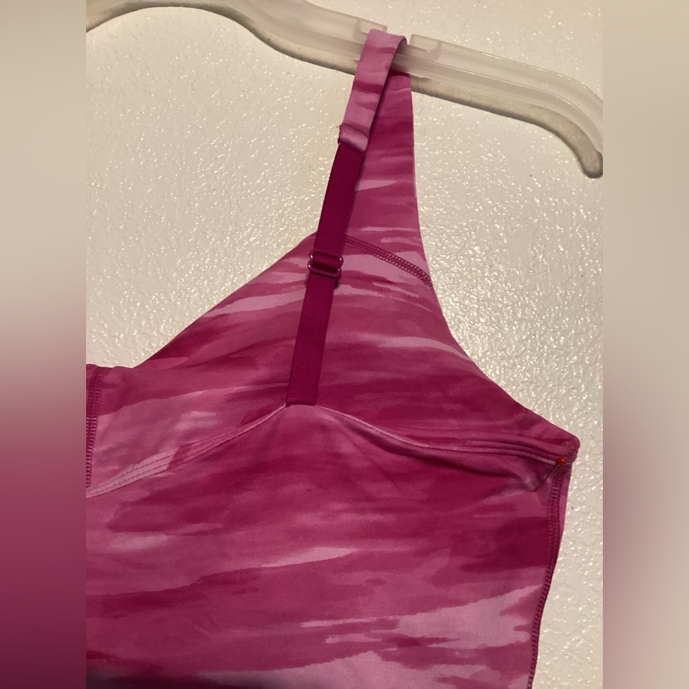 New Under Armour Tank Top - Picture 8 of 13